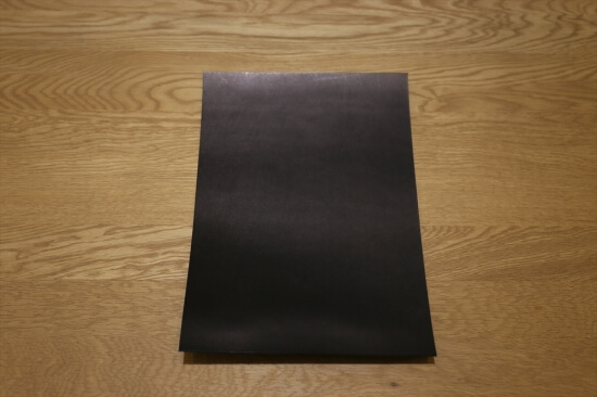 和乃革の本ヌメ革黒A4サイズ1枚で作る革のトレー｜無料レザークラフト型紙